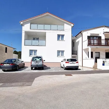 Apartment Sofia A4 Dole Karpinjan