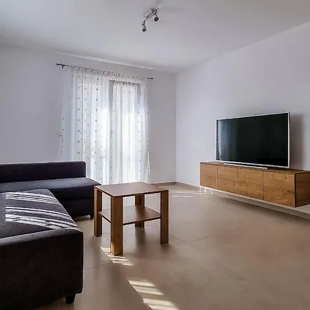 Sofia A4 Dole Apartment